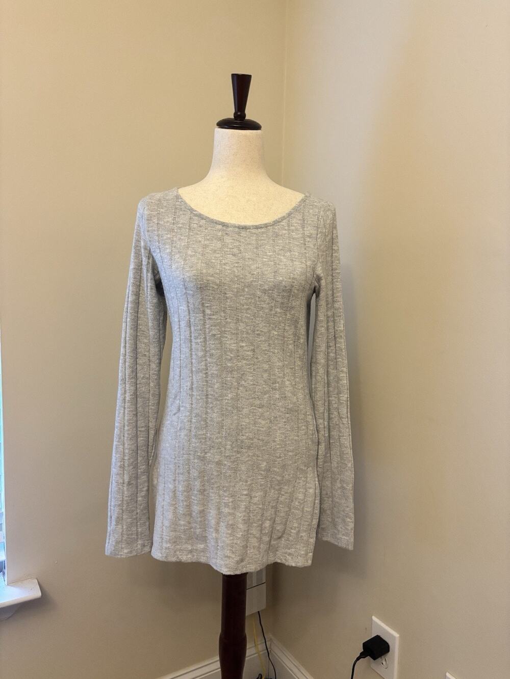 anthropologie Gray Long Knit Sweater Cozy Long Sleeve Size Small